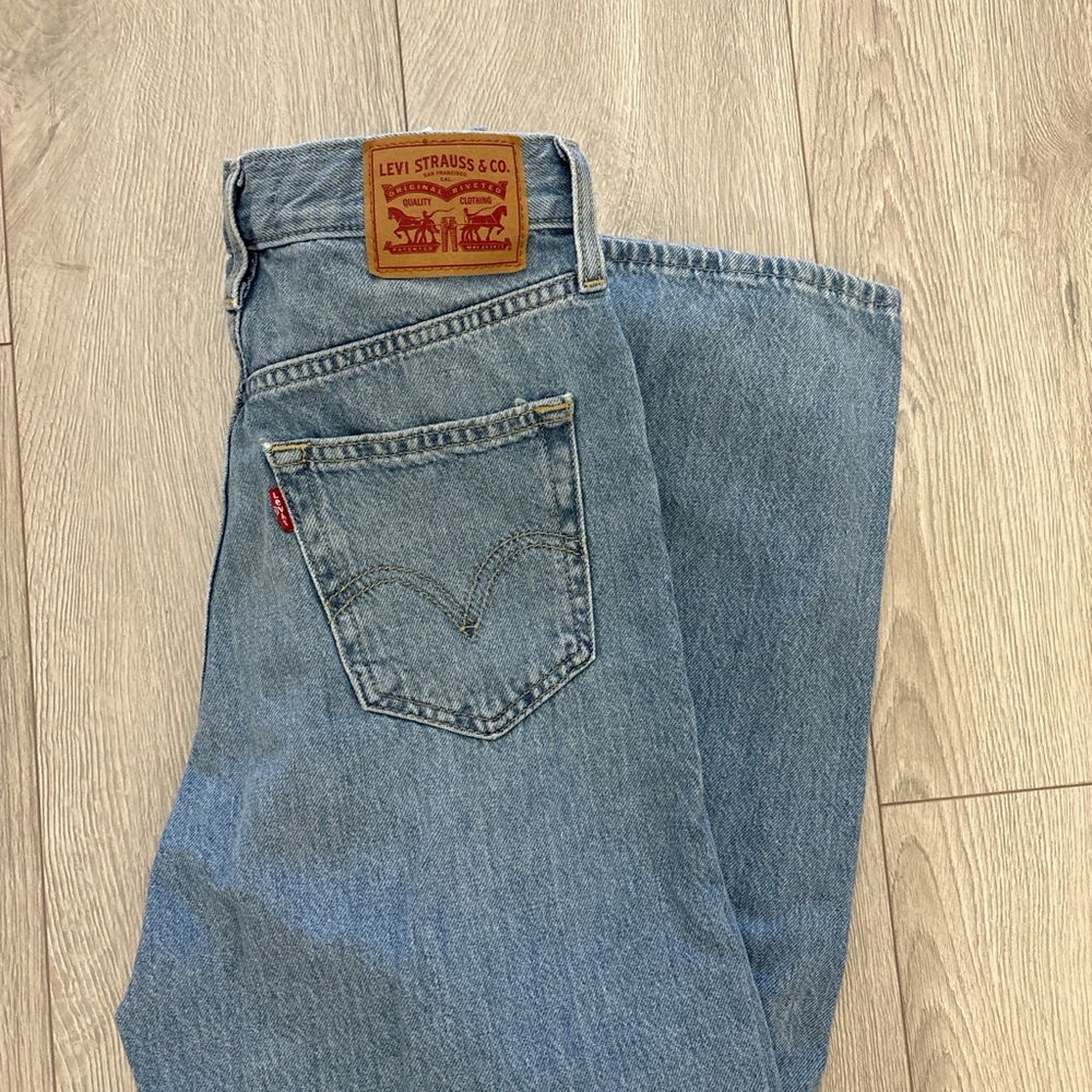 Levi High-Waisted Straight Jeans 26